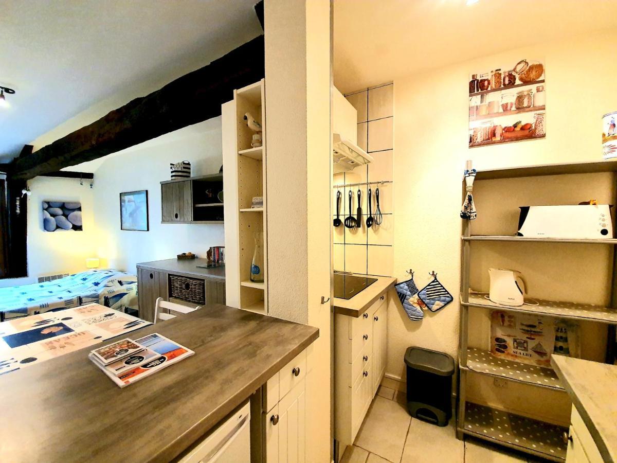 Studio Convivial En Plein Coeur Du Centre Historique De Vannes Apartment Exterior photo